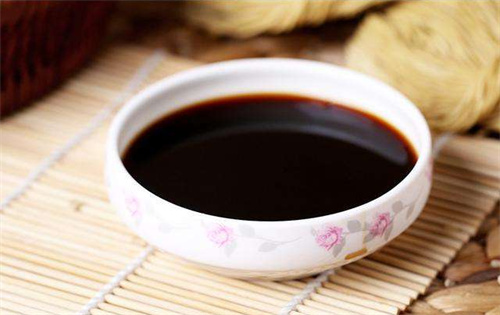 青岛啤酒白金瓶装为什么成为现代年轻人的新宠？